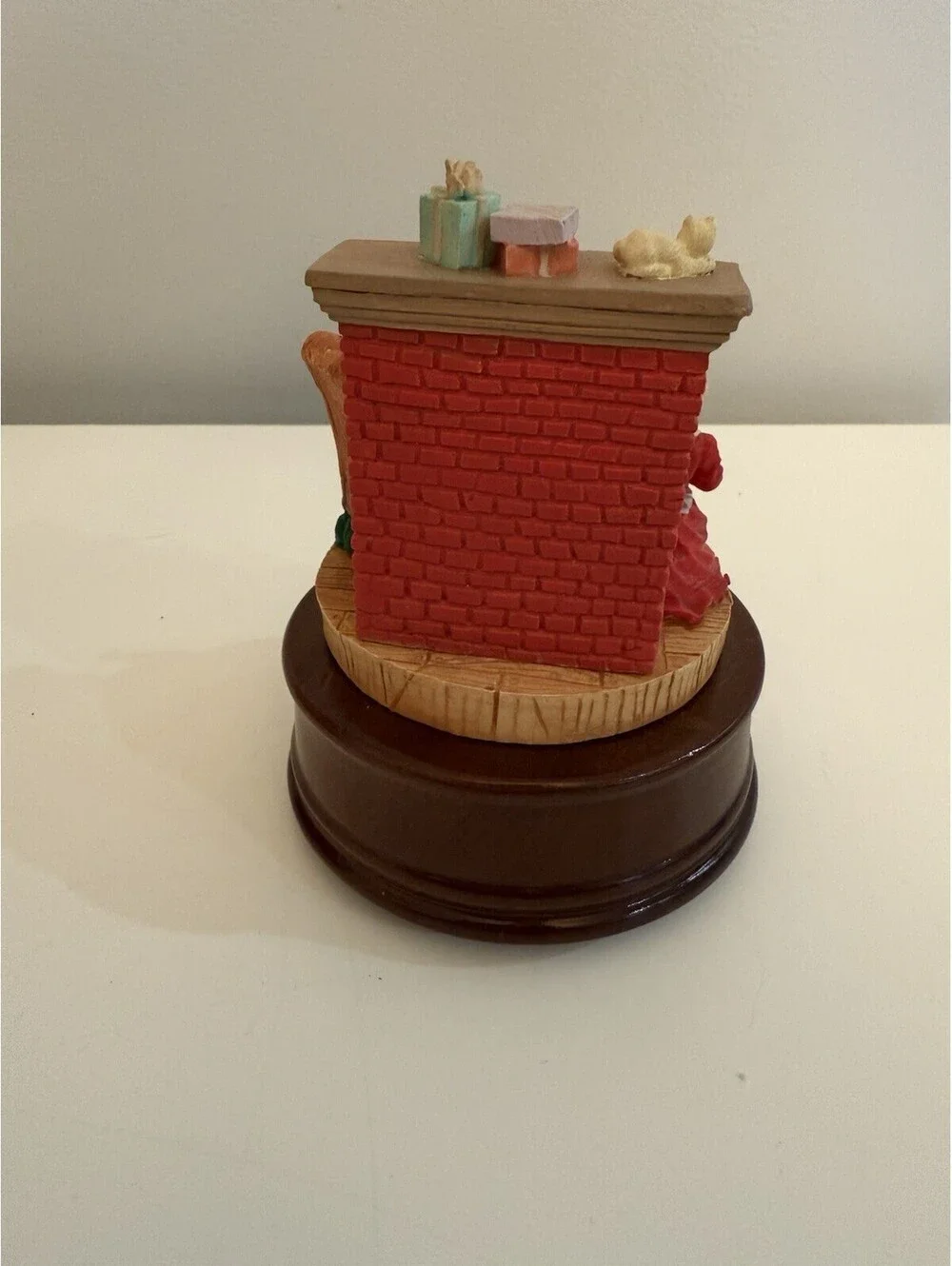 VTG Musical Christmas Scenes Holiday Decor ~Plays White Christmas~ Family #37285